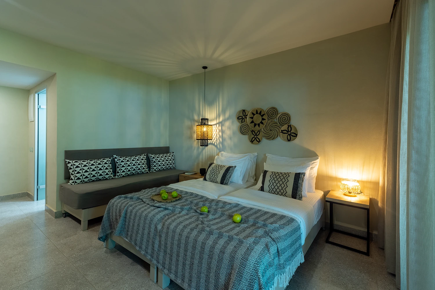 Chambres doubles supérieures – Vue latérale sur la mer