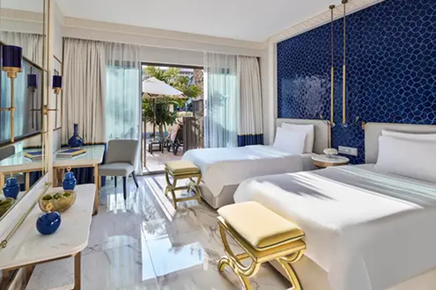 2-bedroom family suite with pool access, king-size bed and twin beds