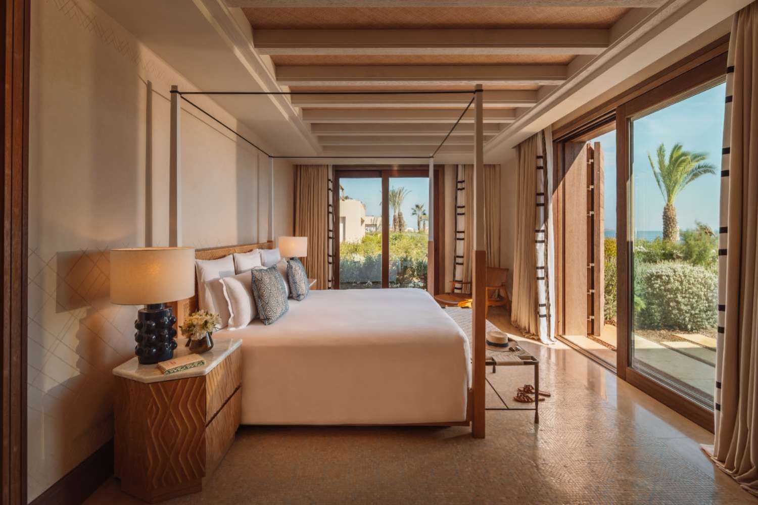 Privilege Suite – Seafront