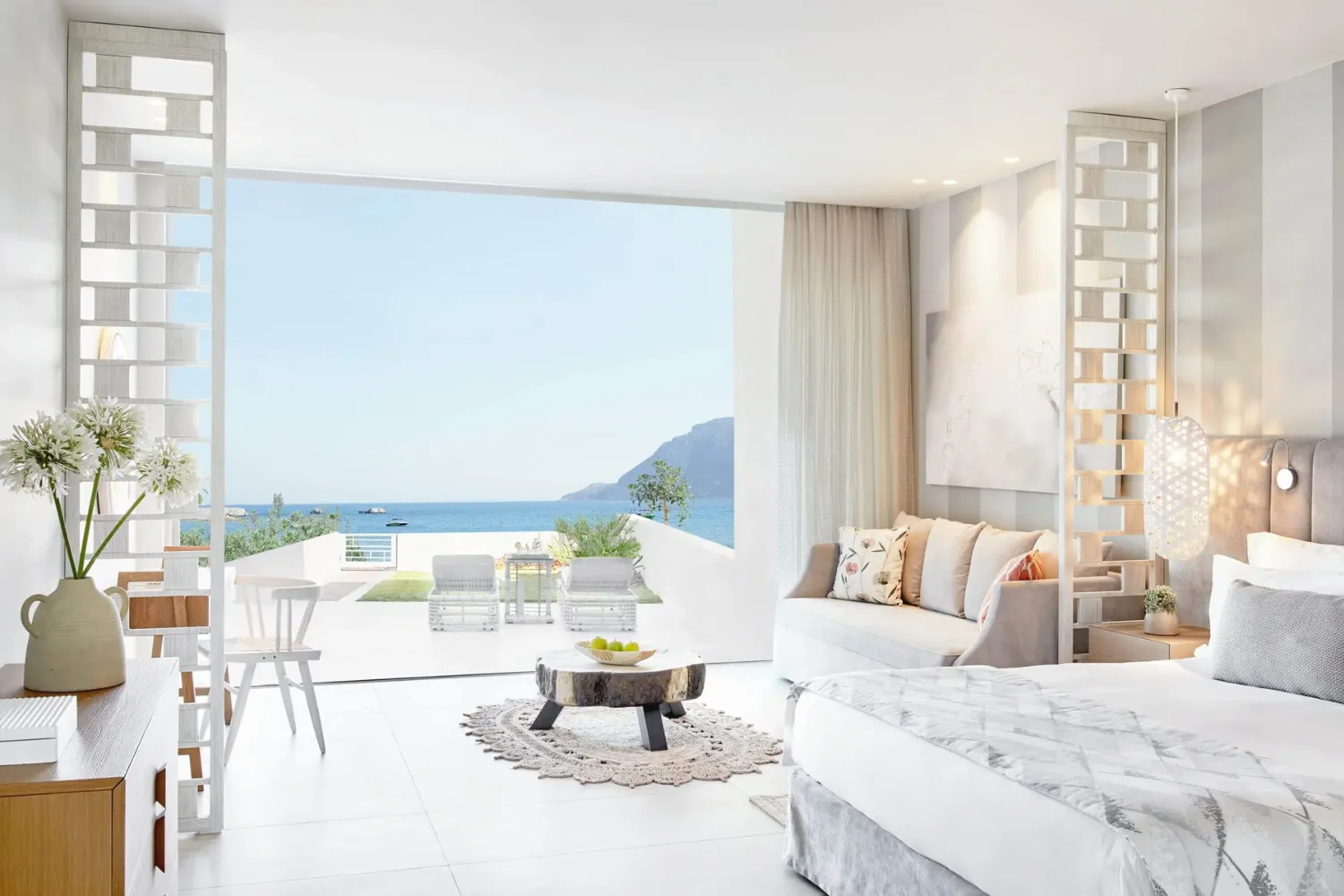 Deluxe Junior Suite – Private Garden & Garden View