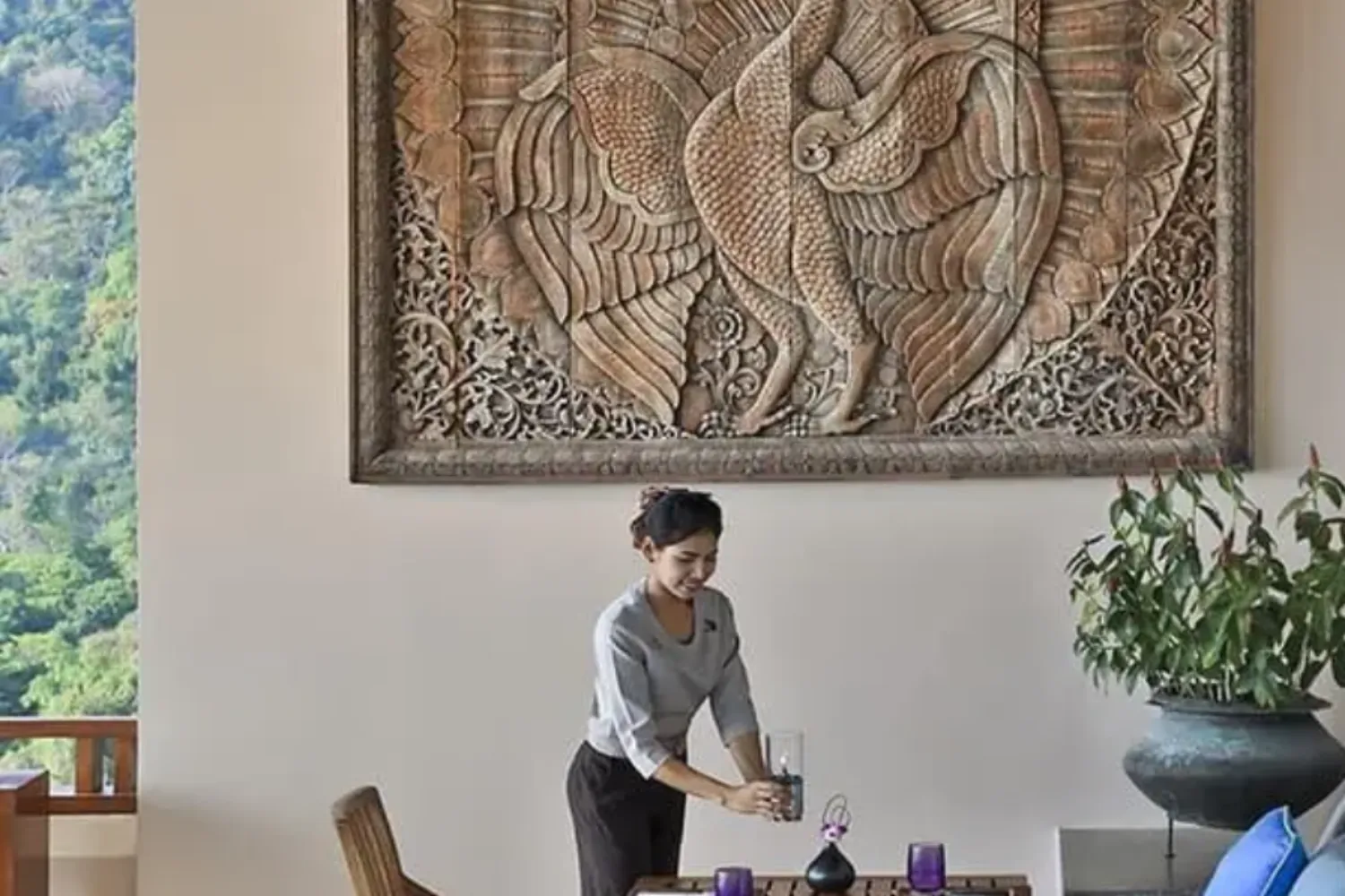 The Banyan Tree PoolSide Cafe