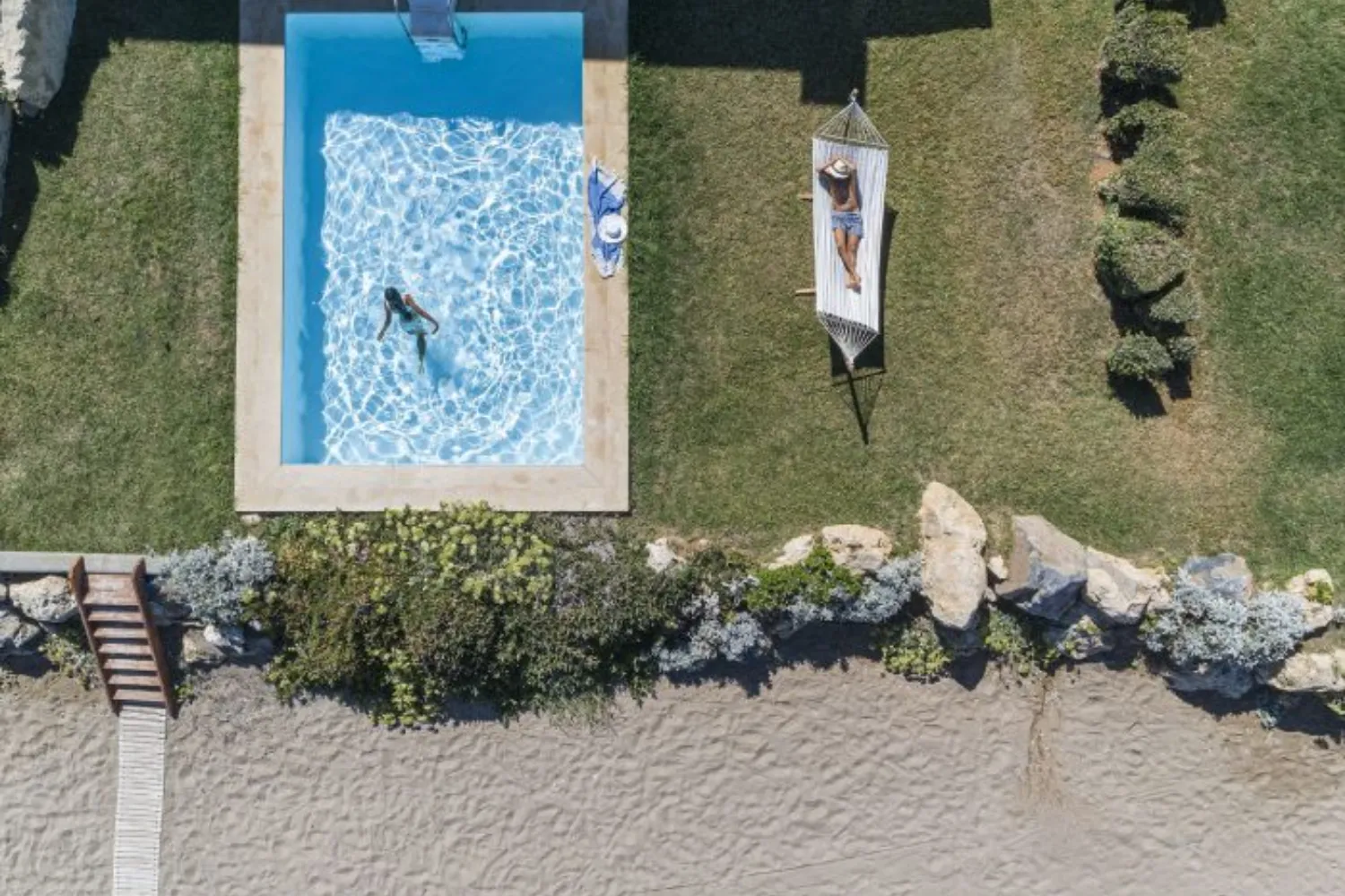 Bungalow Mythica Suite – Piscina privada – Junto al mar