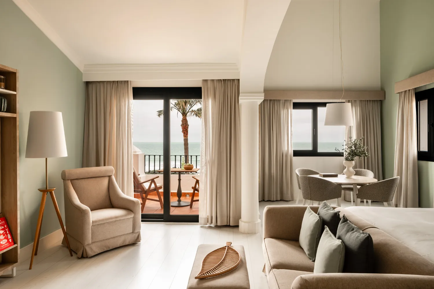 RedLevel Suite Junior Sunset